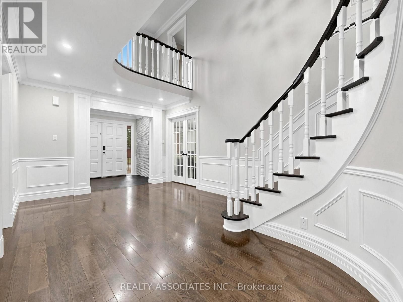 96 Zinnia Place S, Vaughan, Ontario  L4L 6G7 - Photo 18 - N13592408