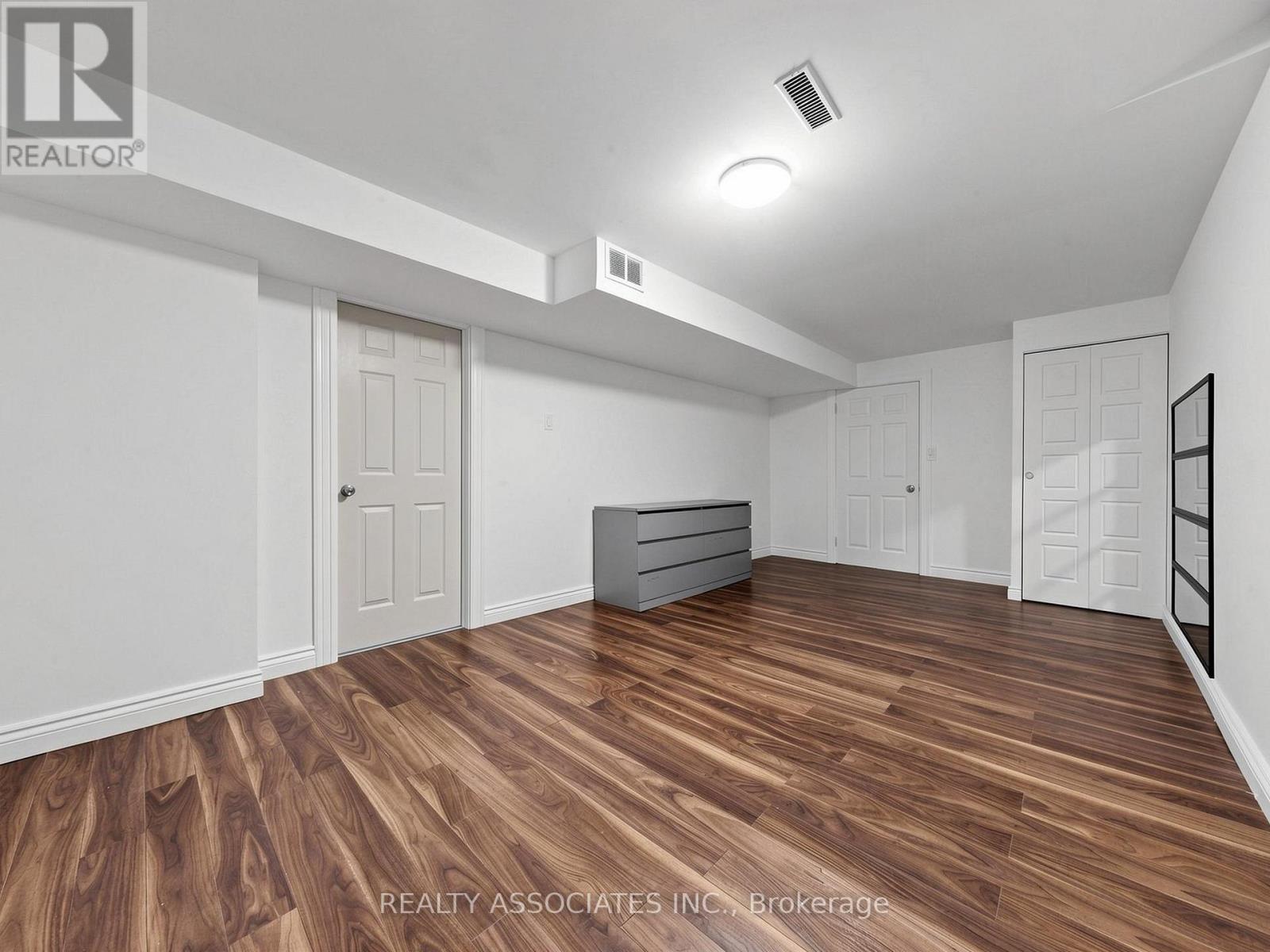 96 Zinnia Place S, Vaughan, Ontario  L4L 6G7 - Photo 31 - N13592408