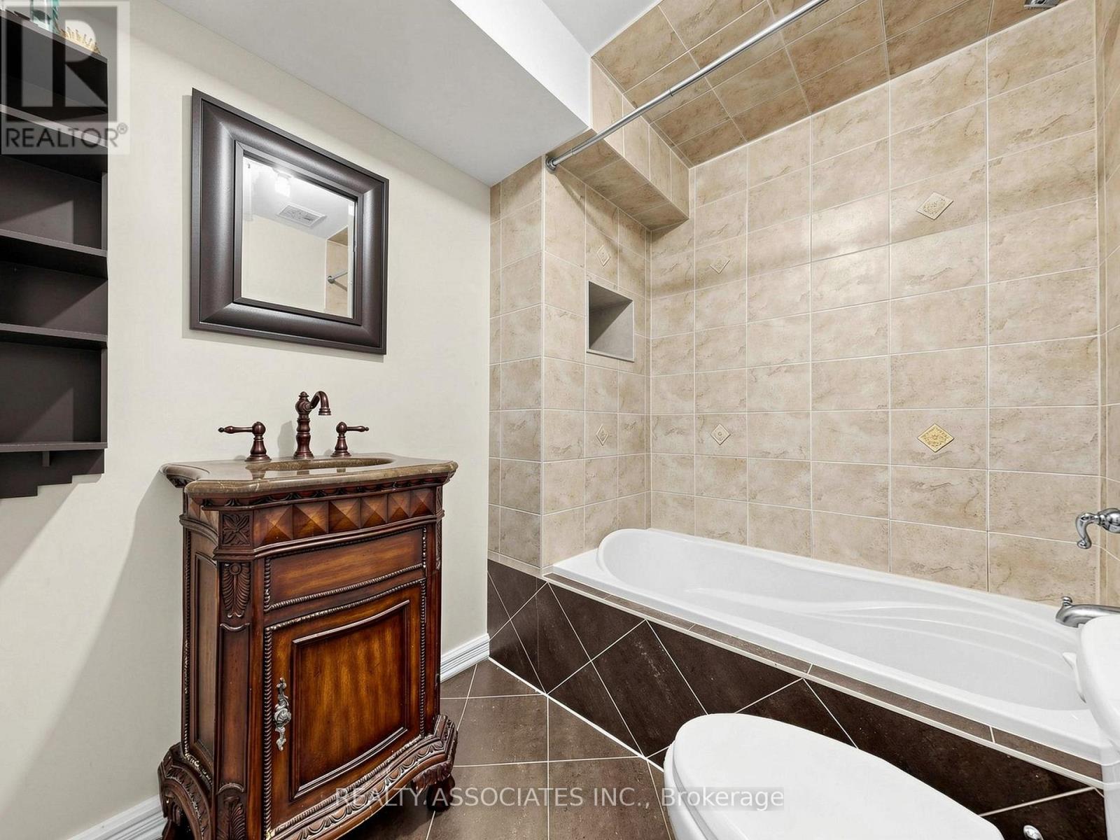 96 Zinnia Place S, Vaughan, Ontario  L4L 6G7 - Photo 24 - N13592408