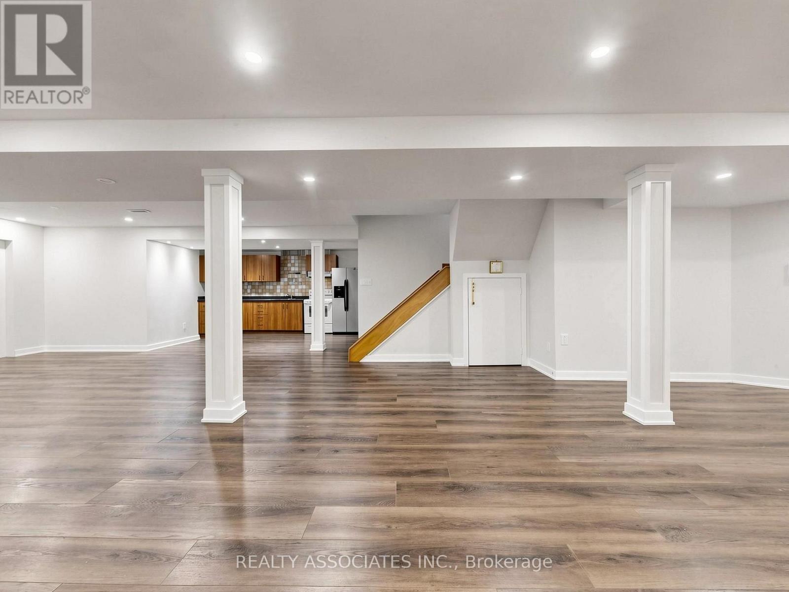 96 Zinnia Place S, Vaughan, Ontario  L4L 6G7 - Photo 28 - N13592408