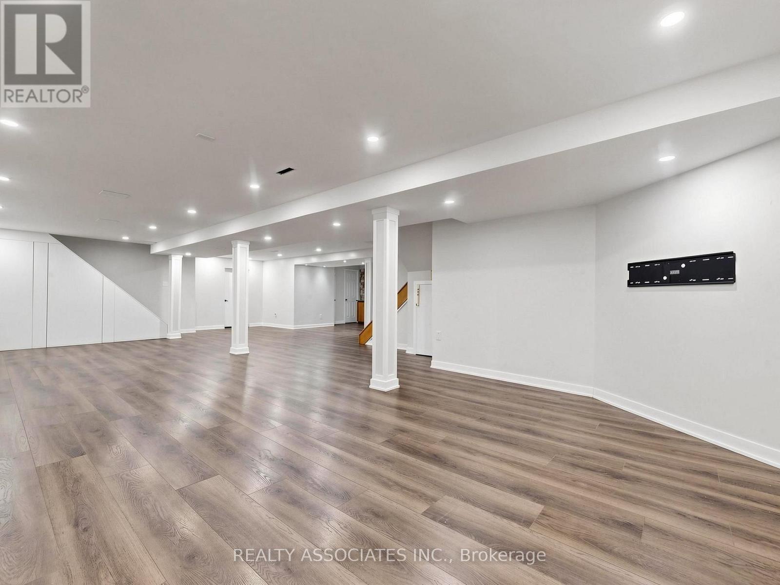 96 Zinnia Place S, Vaughan, Ontario  L4L 6G7 - Photo 29 - N13592408