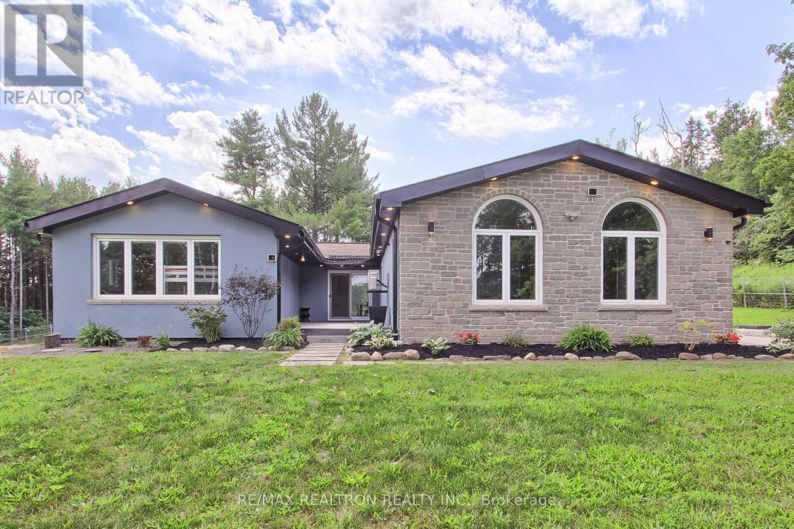 3433 Mount Albert Road, East Gwillimbury, Ontario  L0G 1V0 - Photo 1 - N13681906