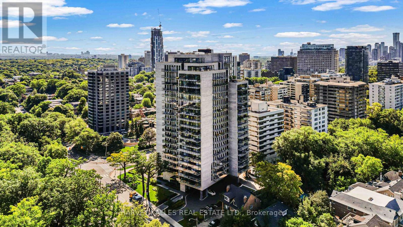 2002 - 215 LONSDALE ROAD, Toronto, Ontario