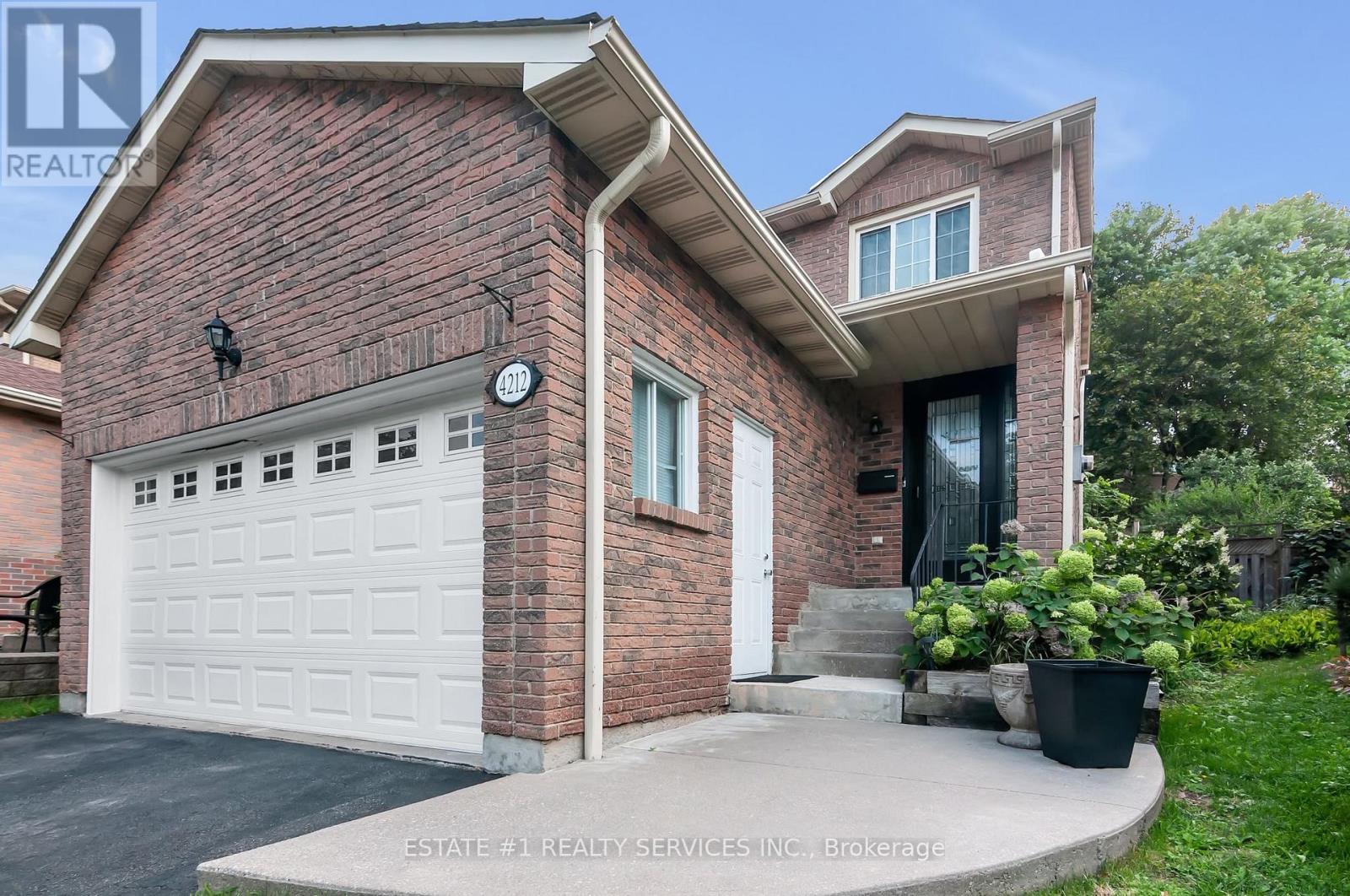 4212 Powderhorn Crescent, Mississauga, Ontario  L5L 3B9 - Photo 6 - W13680152