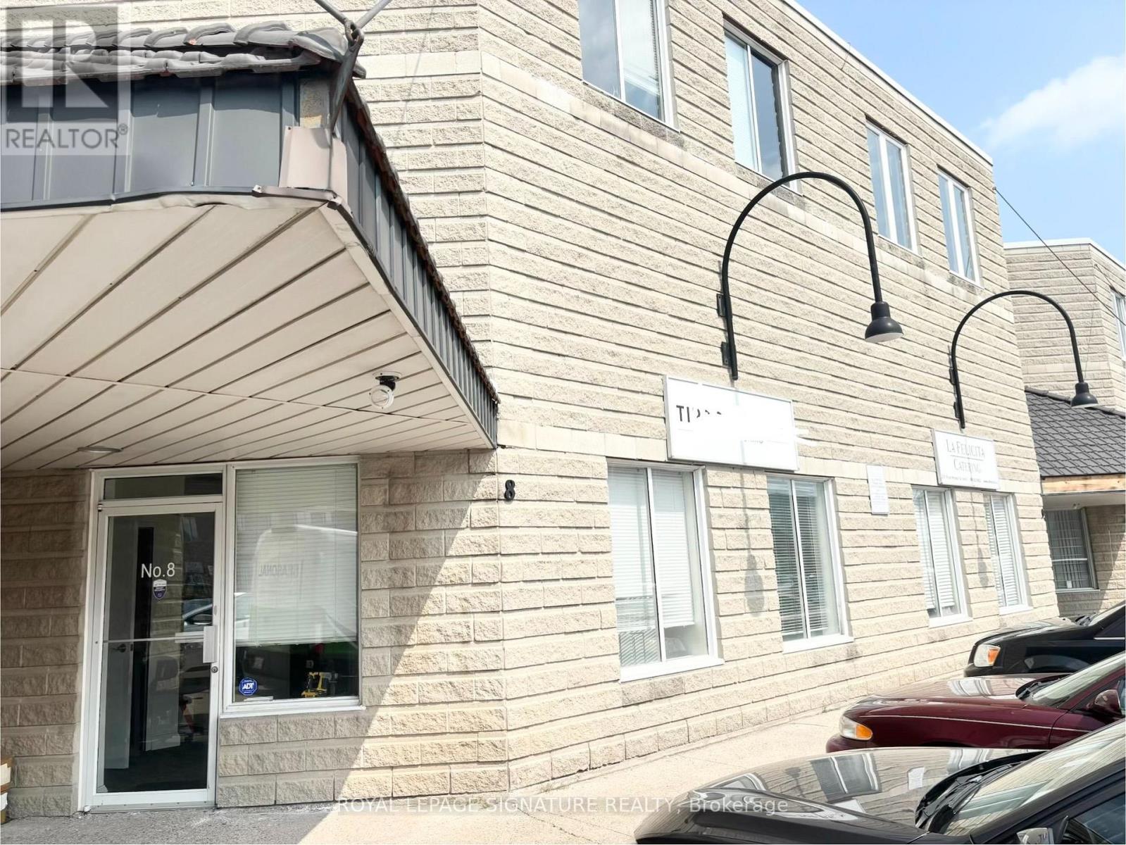 8 - 2351 ROYAL WINDSOR DRIVE, Mississauga, Ontario