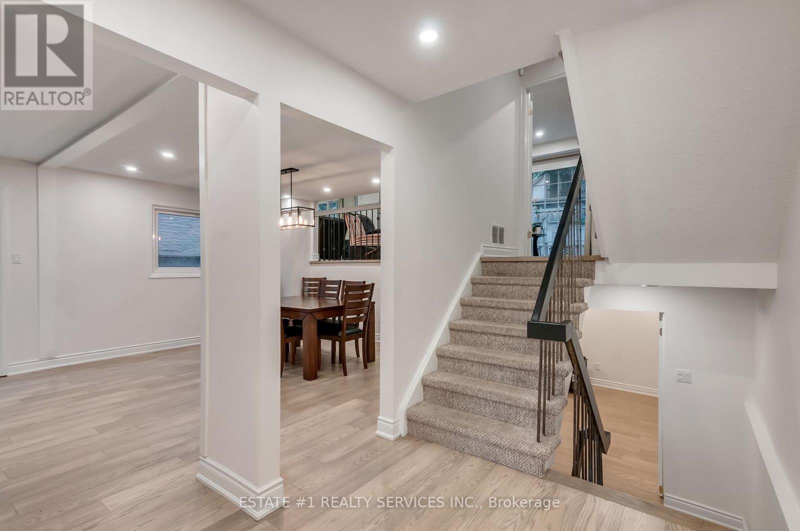 4212 Powderhorn Crescent, Mississauga, Ontario  L5L 3B9 - Photo 9 - W13680152