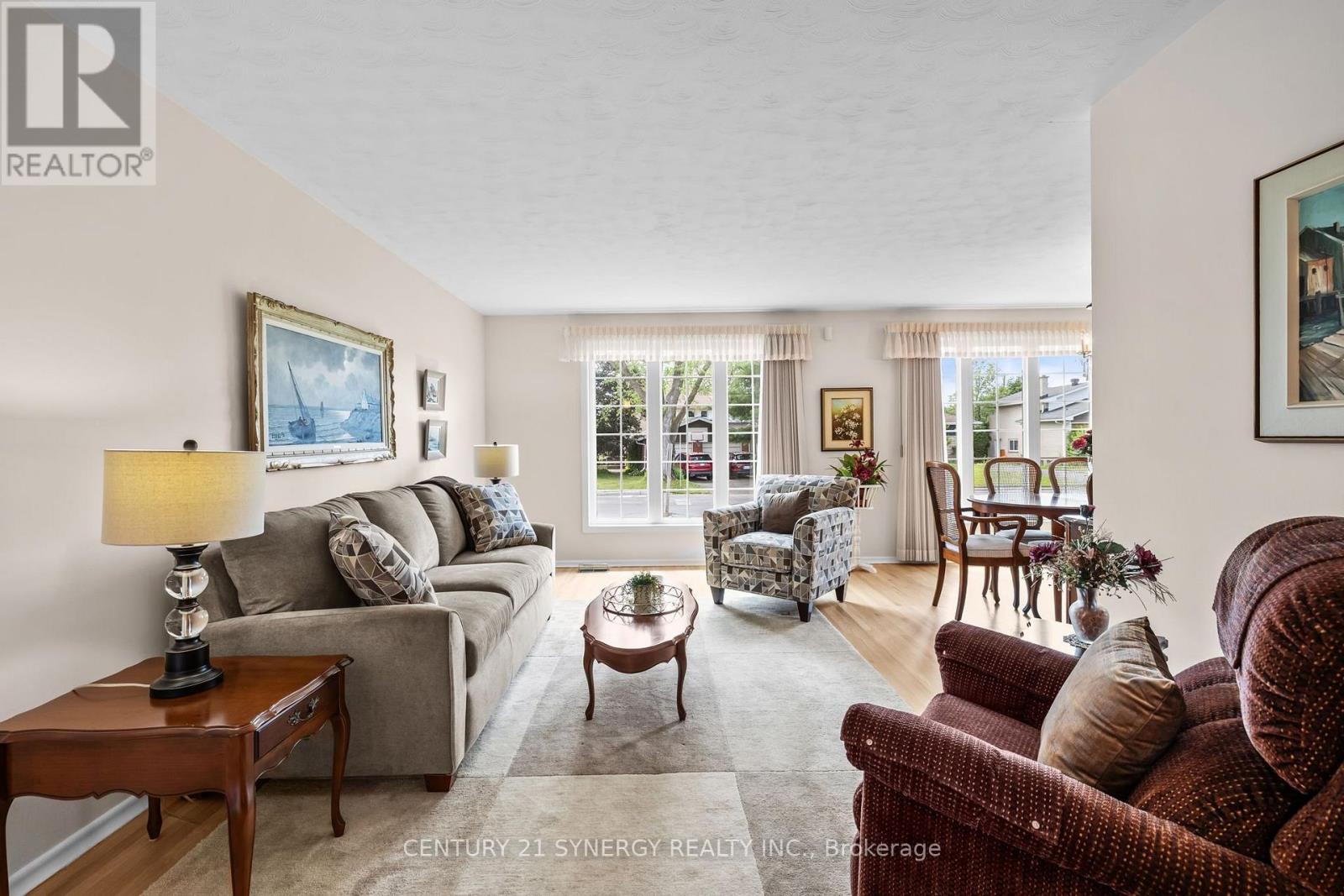 2201 Haig Drive, Ottawa, Ontario  K1G 2L3 - Photo 6 - X13544796