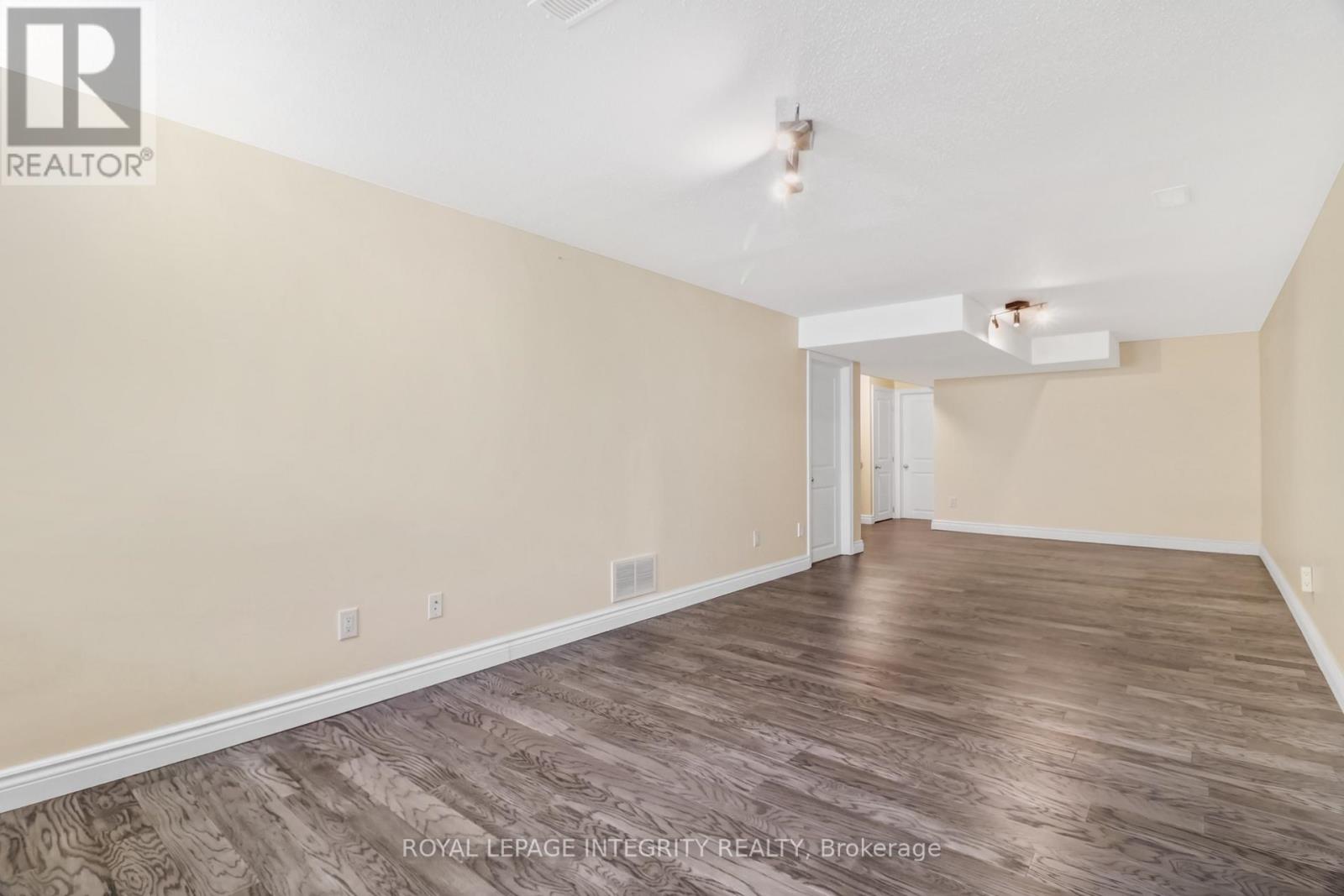 216 Gossamer Street, Ottawa, Ontario  K1C 7G4 - Photo 32 - X13682054