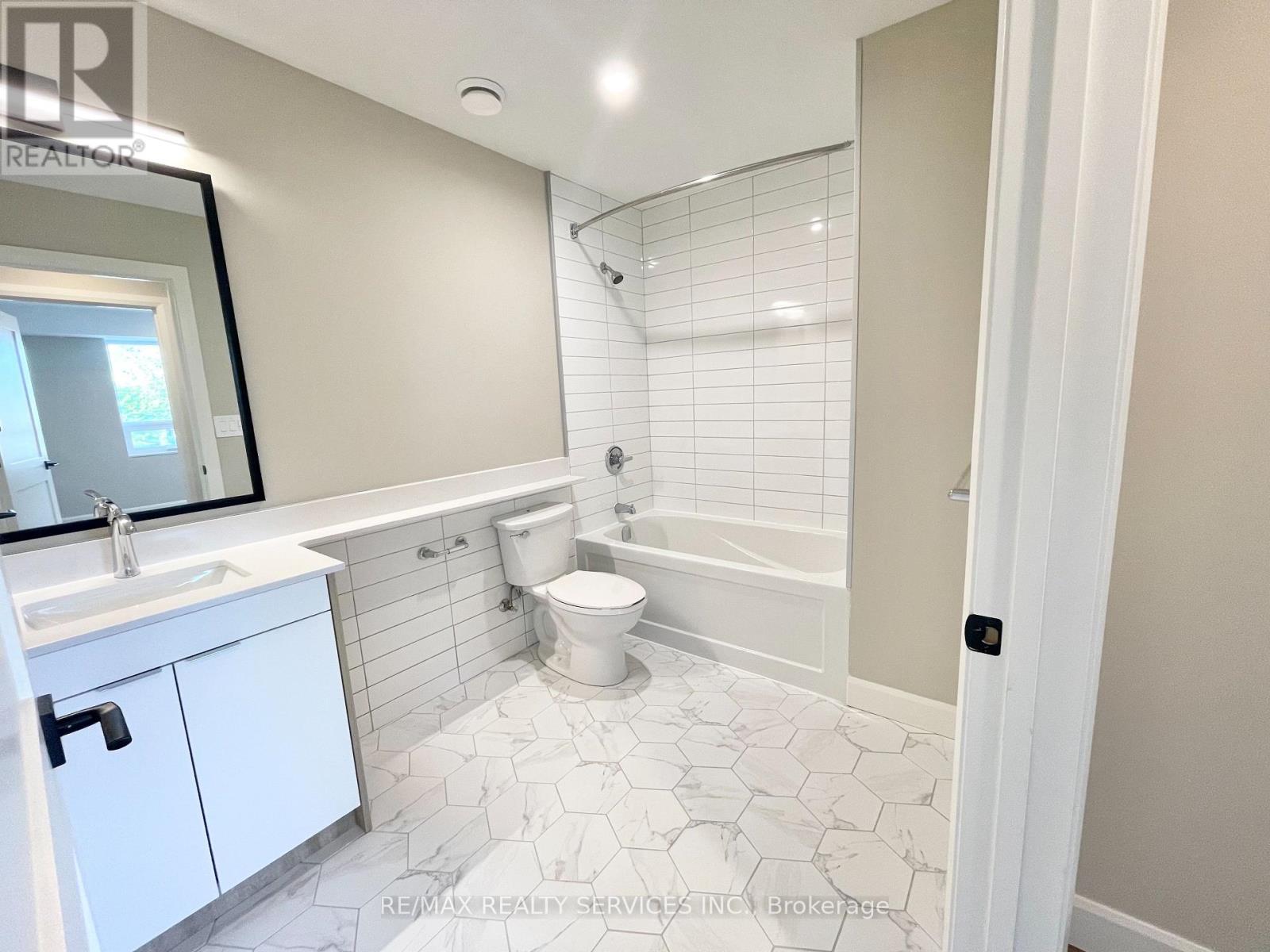 213 - 34 Norman Street, Brantford, Ontario N3R 2Y1 - Photo 12 - X13554454