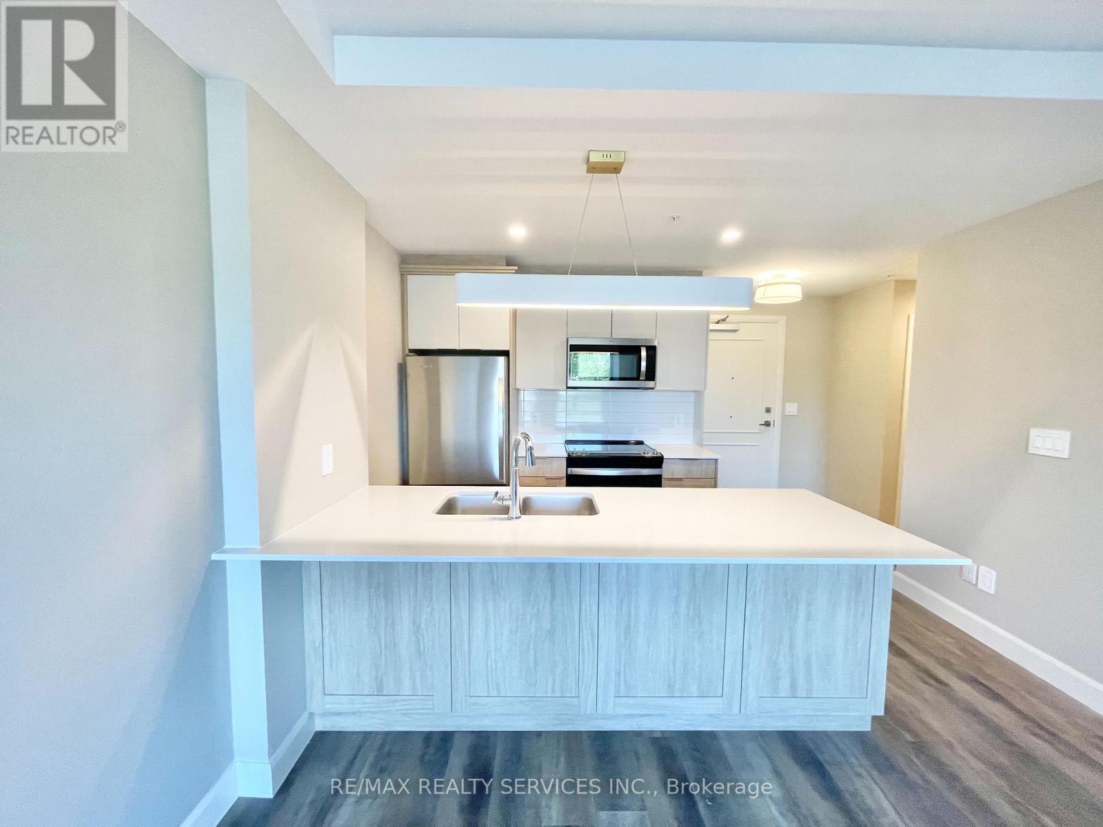 213 - 34 Norman Street, Brantford, Ontario N3R 2Y1 - Photo 2 - X13554454