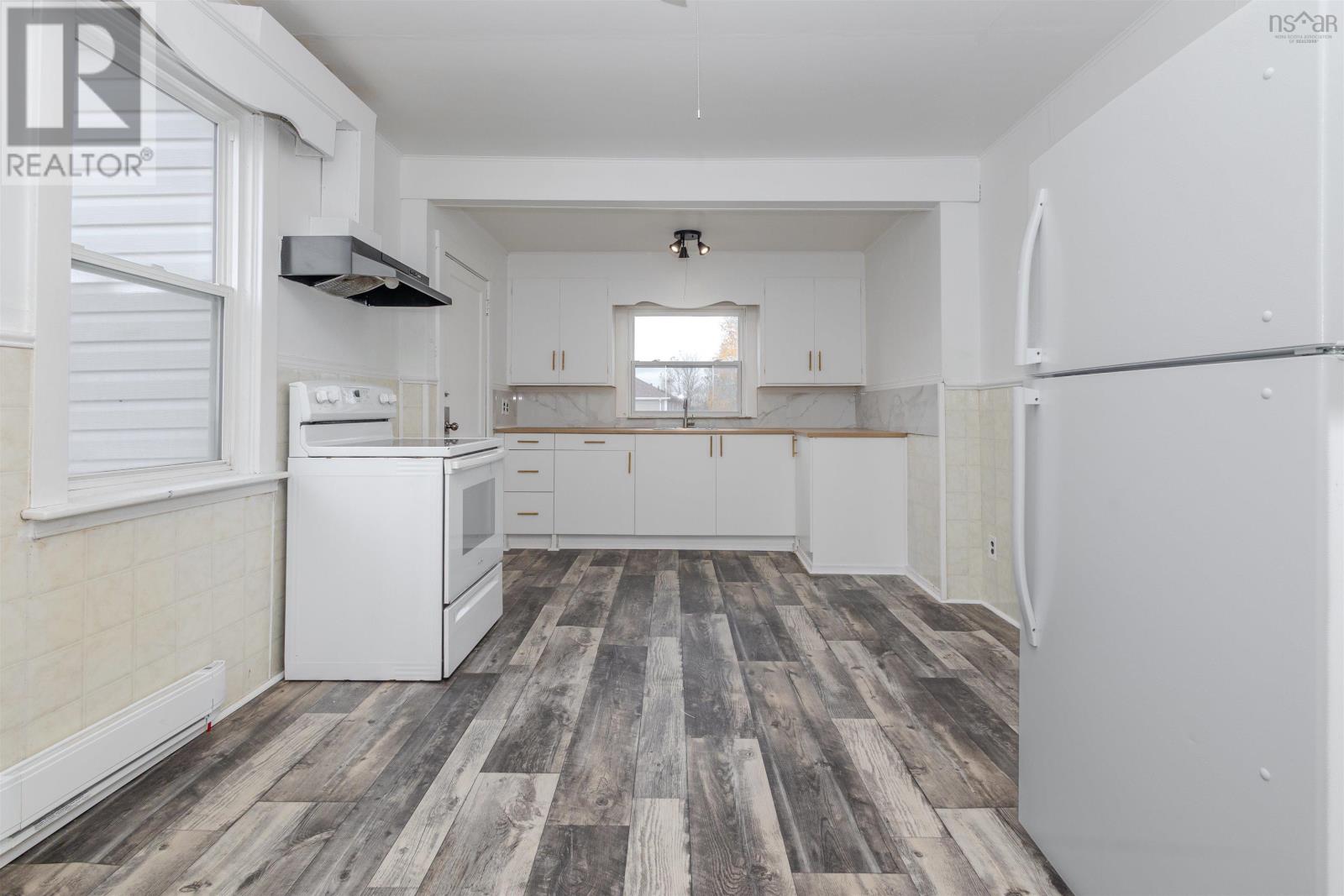 214 Alexandra Street, Sydney, Nova Scotia  B1P 2E8 - Photo 12 - 202609445