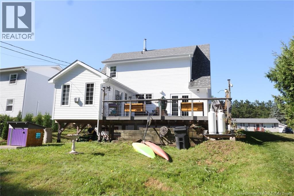 38 Pine Ridge Avenue, New Maryland, New Brunswick  E3C 1C6 - Photo 3 - NB146147