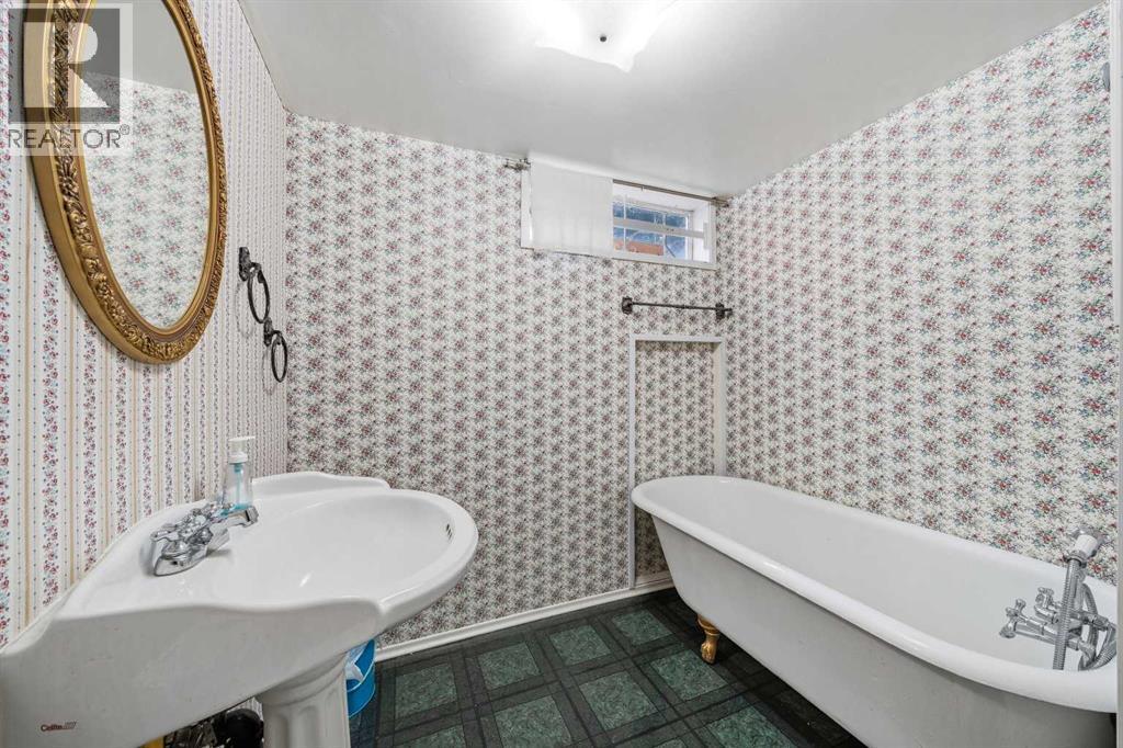 15 Glenview Drive SW, Calgary, Alberta  T3E 4H4 - Photo 37 - A2334619