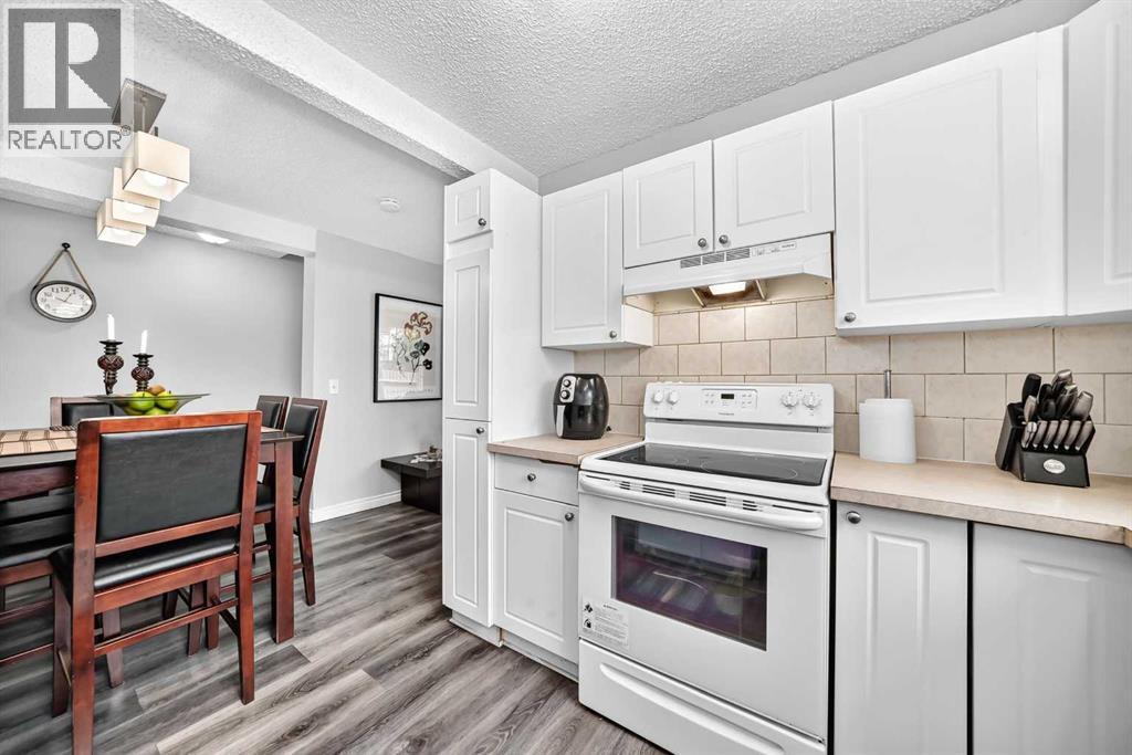 33, 175 Manora Place, Calgary, Alberta T2A 4P6 - Photo 8 - A2335022