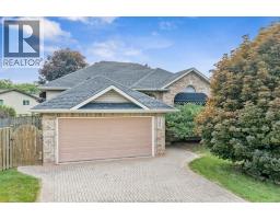589 OLCOTT AVENUE, LaSalle, Ontario