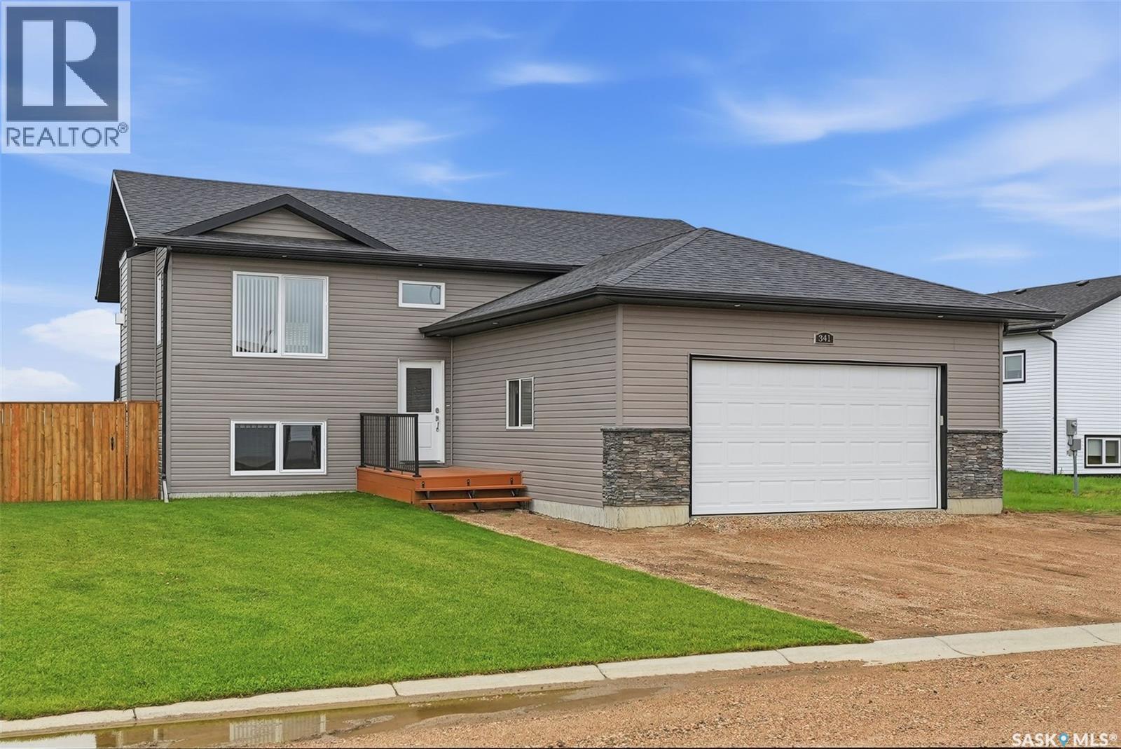 341 Hamm Court, Aberdeen, Saskatchewan  S0K 0A0 - Photo 2 - SK045760