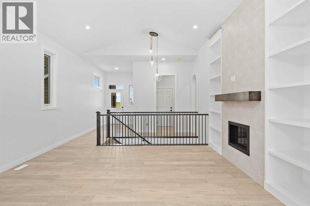 101 Creekstone Hill SW, Calgary, Alberta  T3P 2V3 - Photo 8 - A2311636