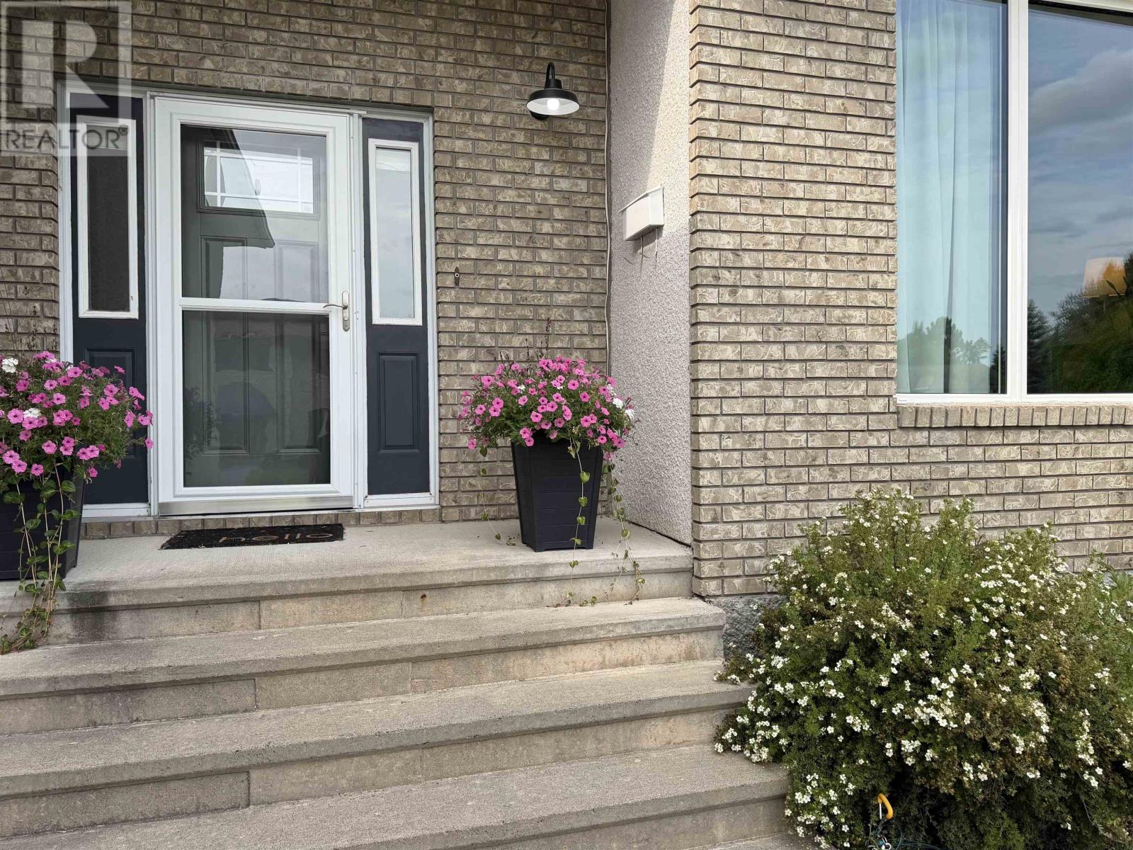 1708 Lyndy Pl, Fort Frances, Ontario  P9A 3V4 - Photo 3 - TB2602381
