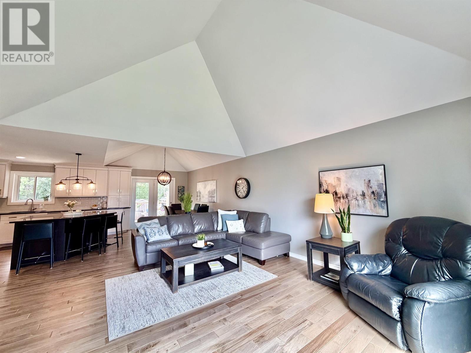 1708 Lyndy Pl, Fort Frances, Ontario  P9A 3V4 - Photo 7 - TB2602381