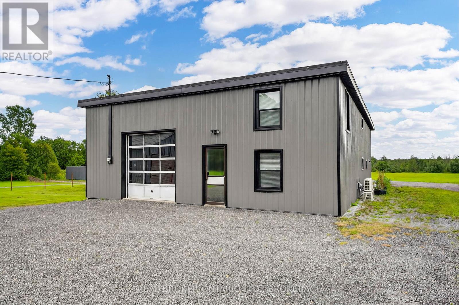 17530 Mcphail Road, South Stormont, Ontario  K0C 2A0 - Photo 1 - X13682112
