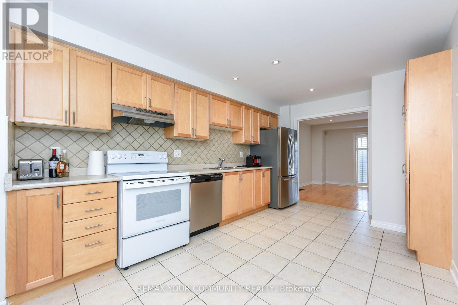6 - 20 Wallace Street, Vaughan, Ontario  L4L 2P3 - Photo 7 - N13681740