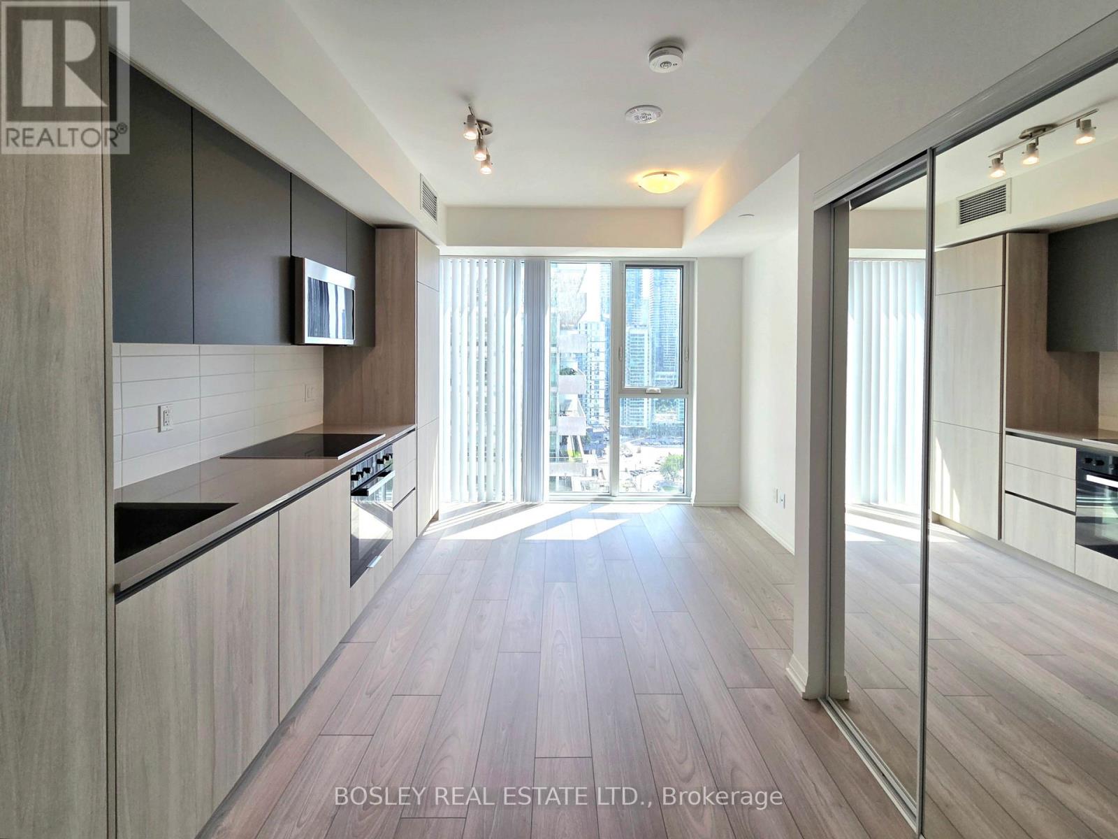 2116 - 400 King Street, Toronto, Ontario  M5V 0X8 - Photo 3 - C13682142