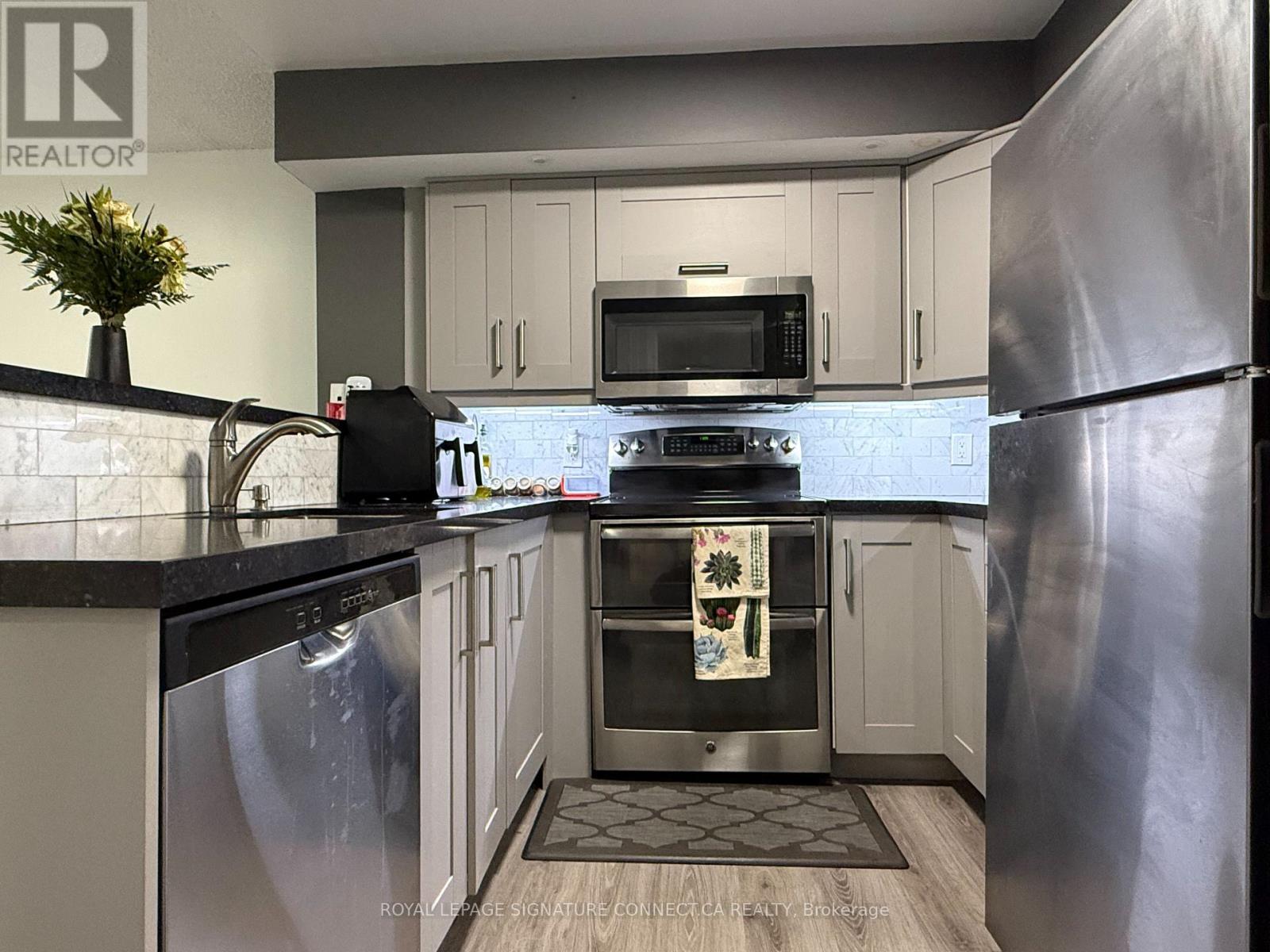 Th39 - 208 Niagara Street, Toronto, Ontario  M6J 3W5 - Photo 11 - C13682206