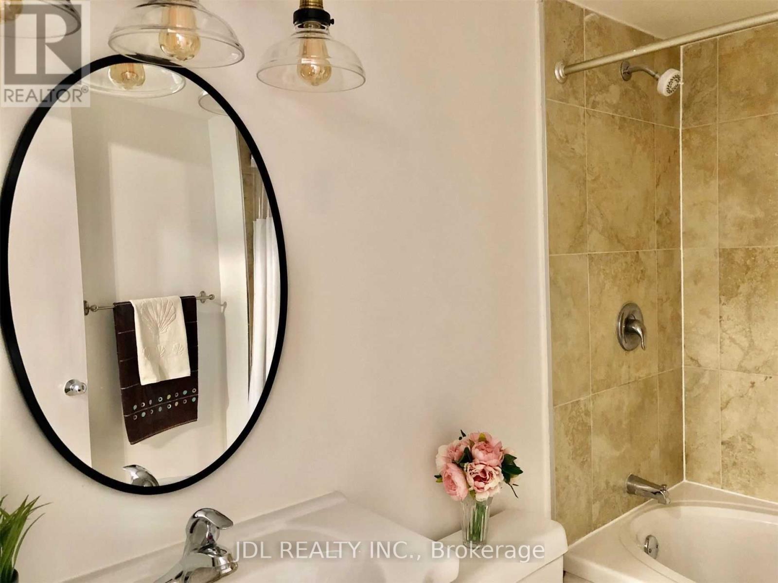 1409 - 1055 Bay Street, Toronto, Ontario  M5S 3A3 - Photo 11 - C13682246