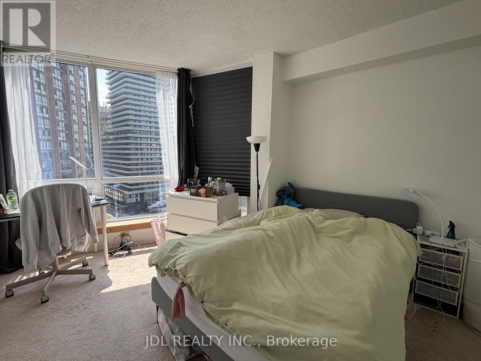 1409 - 1055 Bay Street, Toronto, Ontario  M5S 3A3 - Photo 2 - C13682246