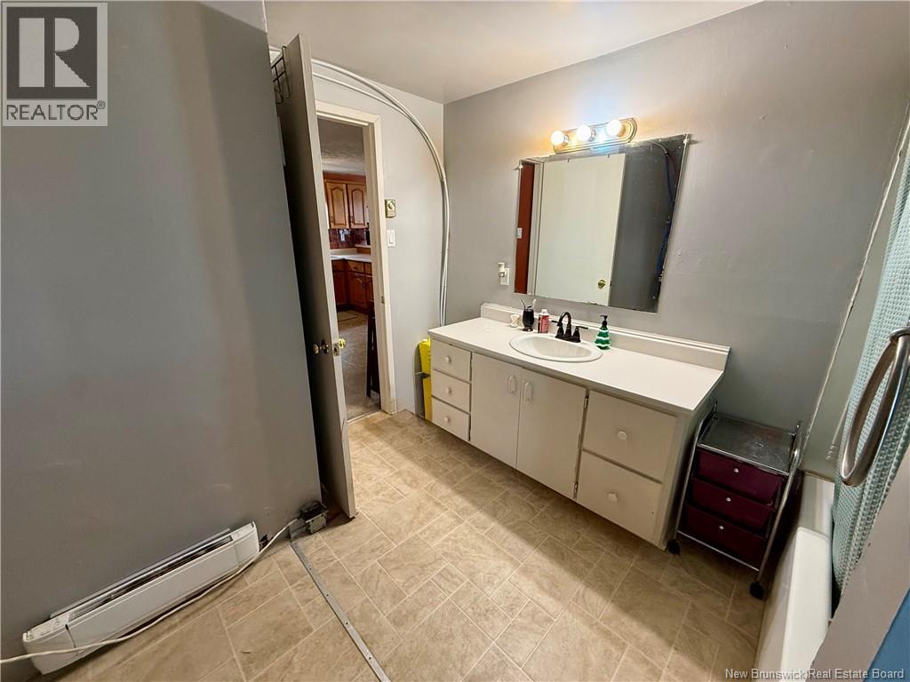 74 De L'ecole Street, Rogersville, New Brunswick  E4Y 1V7 - Photo 11 - NB136356