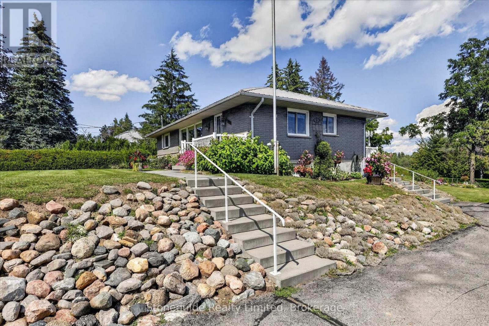 263 Eastwood Road, Selwyn, Ontario  K9J 6X3 - Photo 4 - X13682172