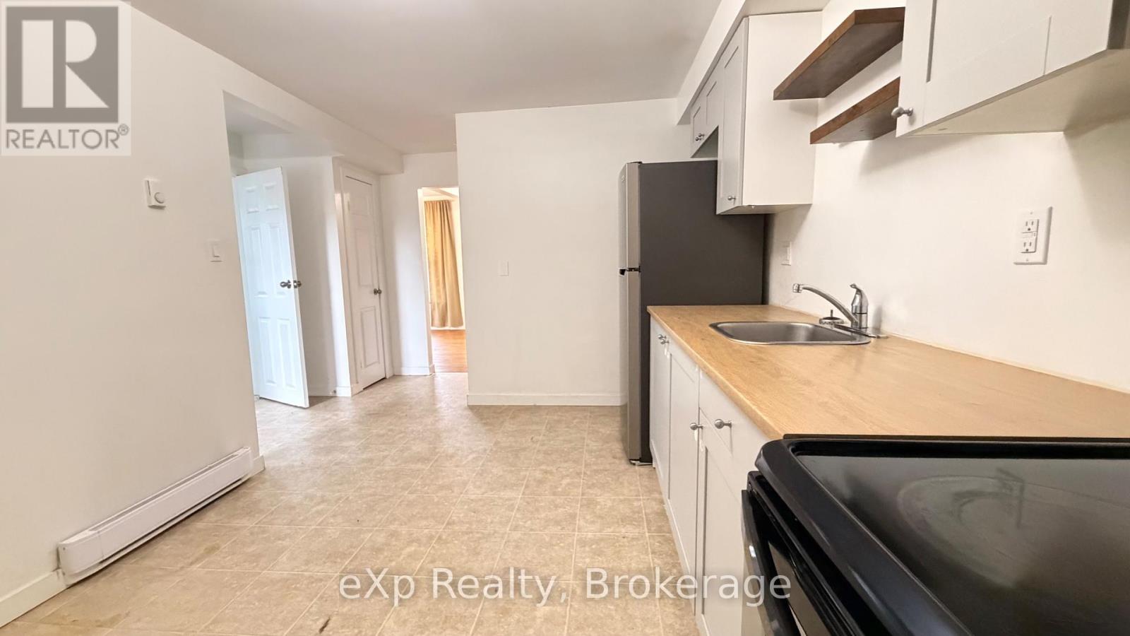 20 Charlotte Street, Belleville, Ontario  K8P 1E2 - Photo 5 - X13682208