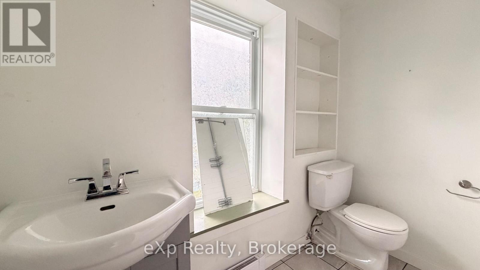 20 Charlotte Street, Belleville, Ontario  K8P 1E2 - Photo 7 - X13682208
