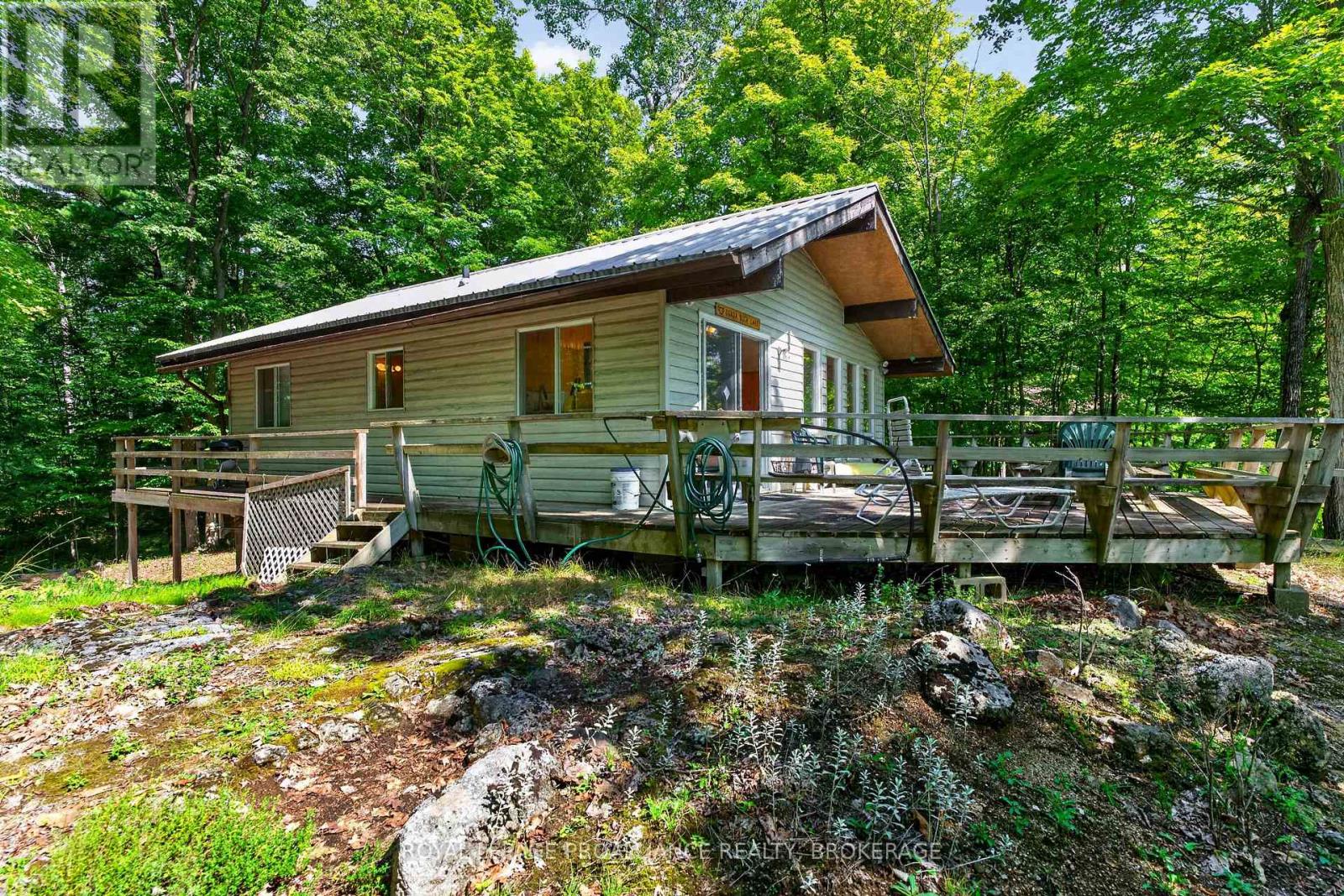 20 PORCUPINE ISLAND, Frontenac, Ontario