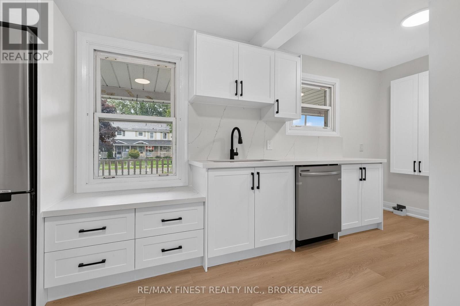 17 London Avenue, Prince Edward County, Ontario  K0K 2T0 - Photo 6 - X13682256