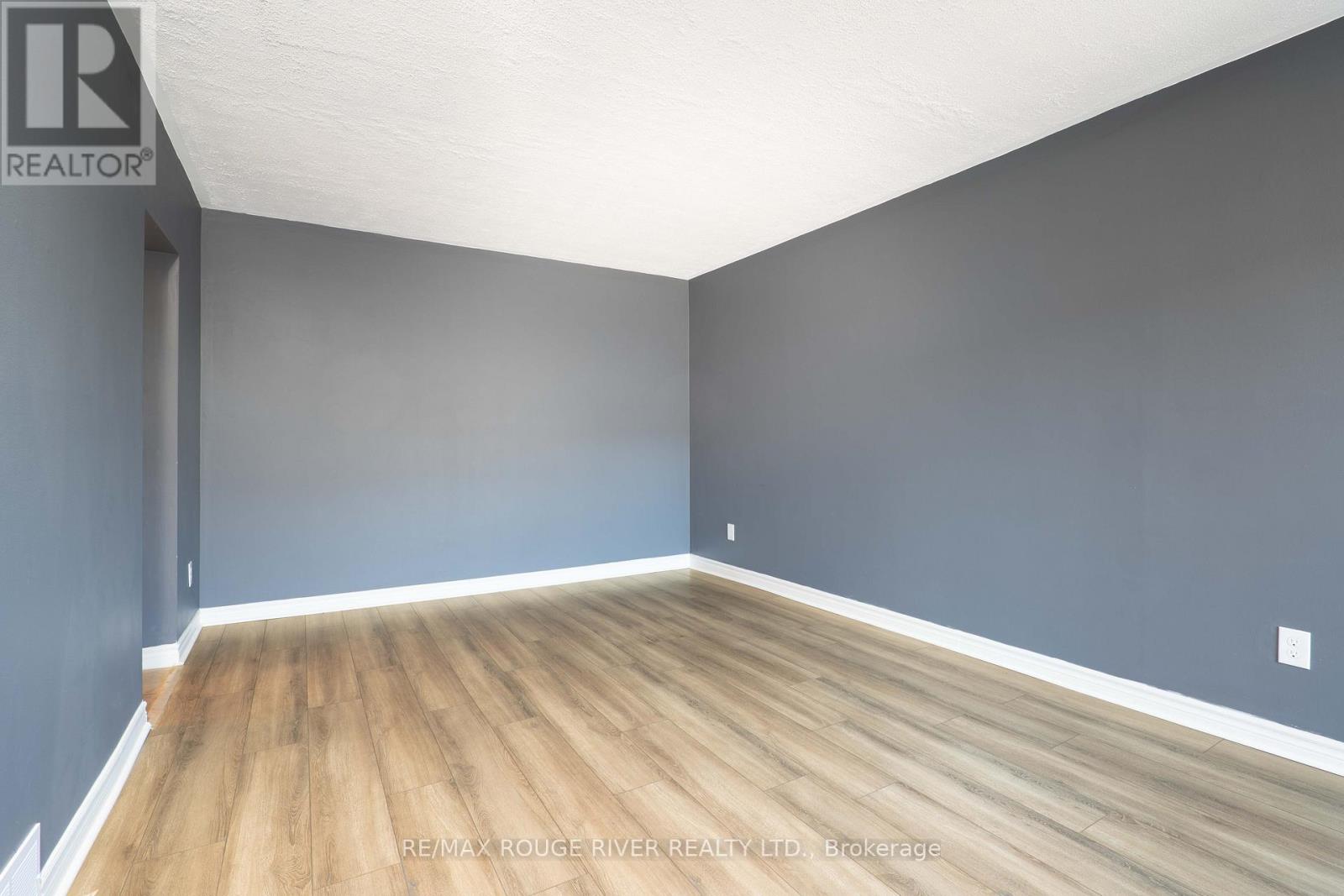 27 - 925 Bayly Street, Pickering, Ontario  L1W 1L4 - Photo 8 - E13682212