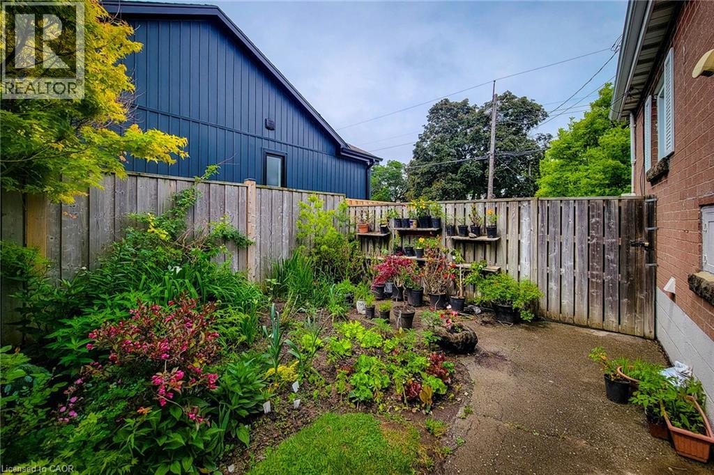 73 West 1st Street, Hamilton, Ontario  L9C 3C2 - Photo 9 - 40838906