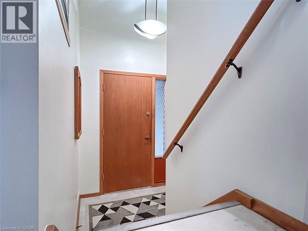 11 Lombardy Court Unit# Upper Unit, Kitchener, Ontario  N2M 1W8 - Photo 2 - 40839738