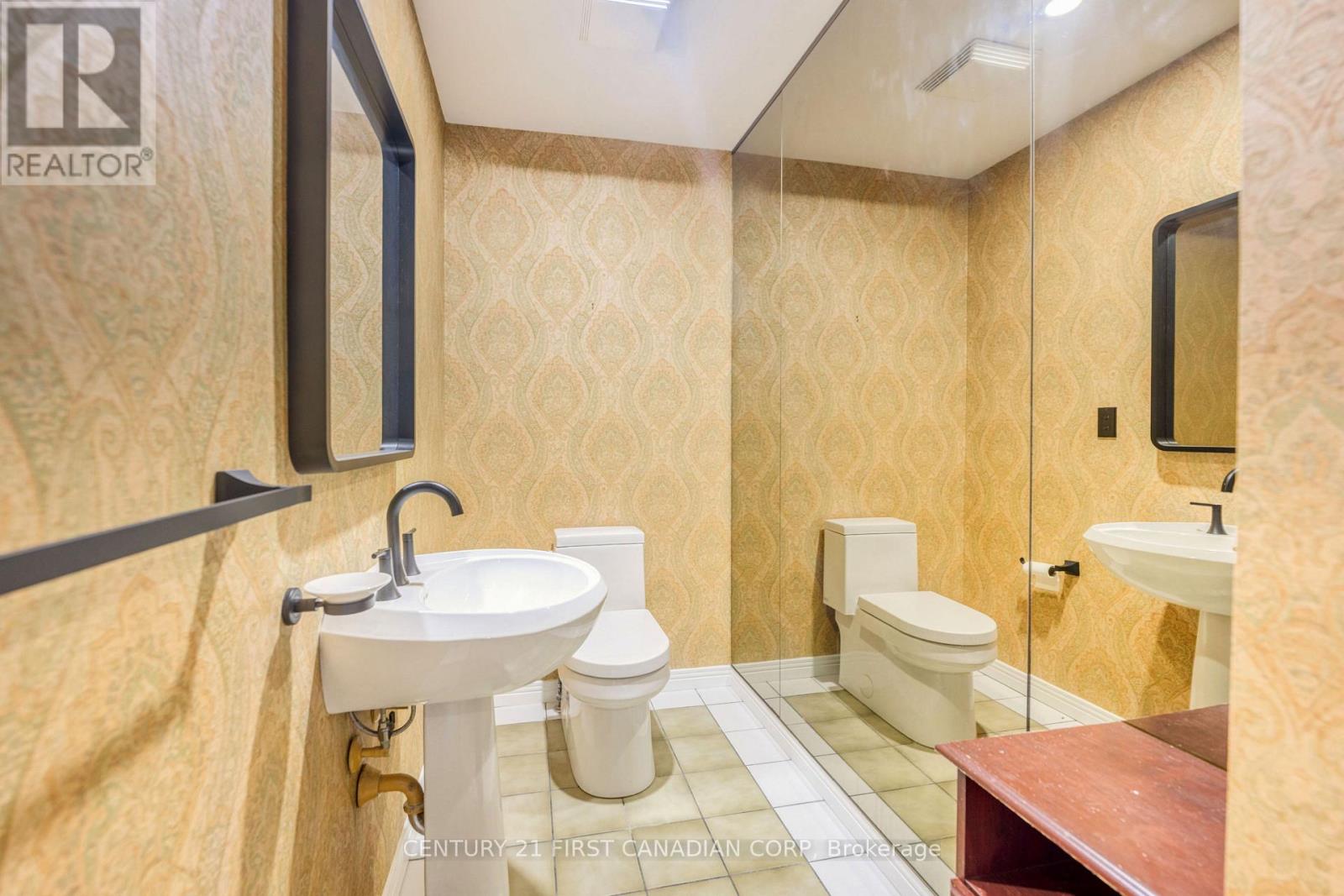 W45 - 1500 Venetian Boulevard, Point Edward, Ontario  N7T 7W4 - Photo 10 - X13682158