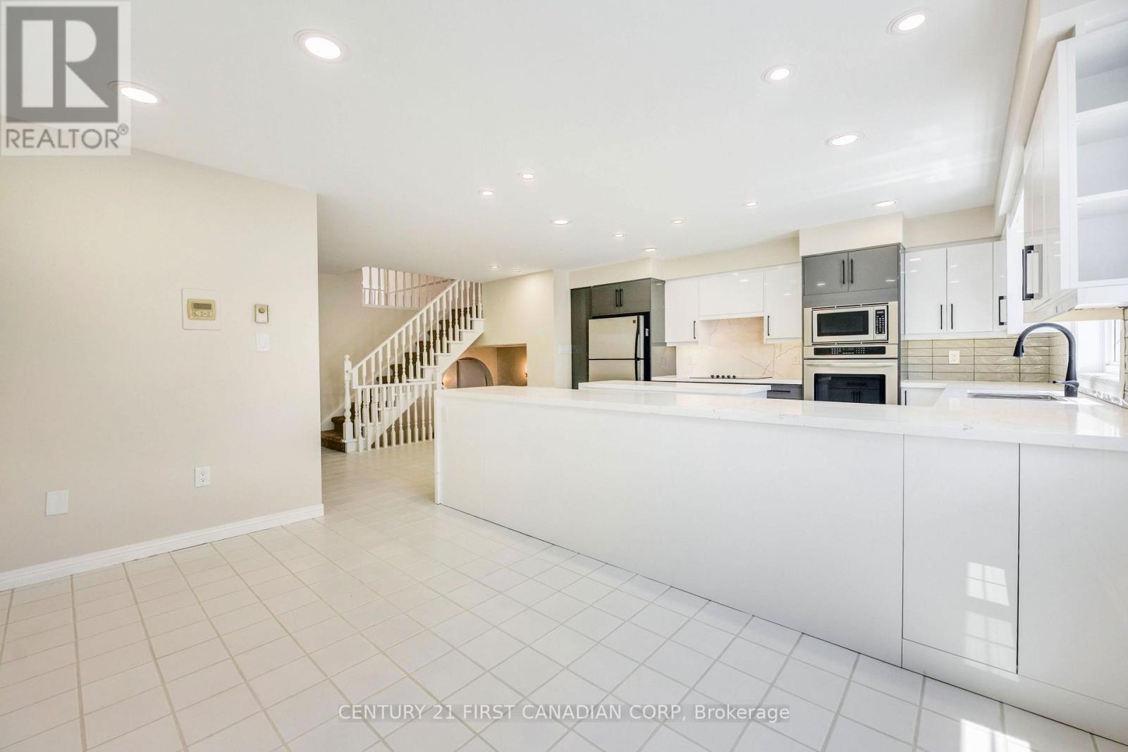 W45 - 1500 Venetian Boulevard, Point Edward, Ontario  N7T 7W4 - Photo 21 - X13682158
