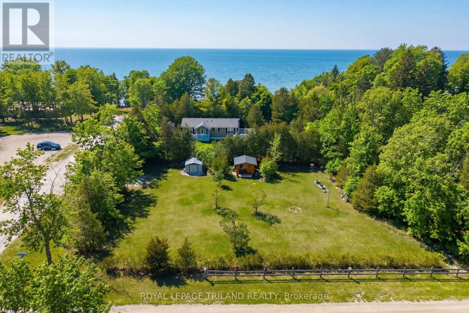 33714 Pavilion Road, Bluewater, Ontario  N0M 1G0 - Photo 14 - X13682228