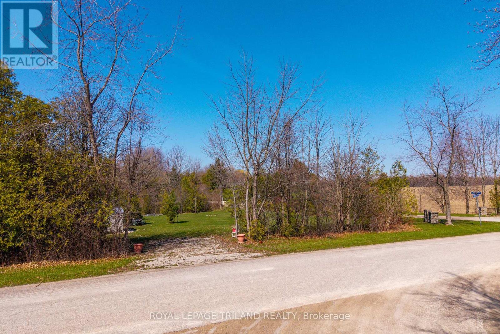 33714 Pavilion Road, Bluewater, Ontario  N0M 1G0 - Photo 15 - X13682228