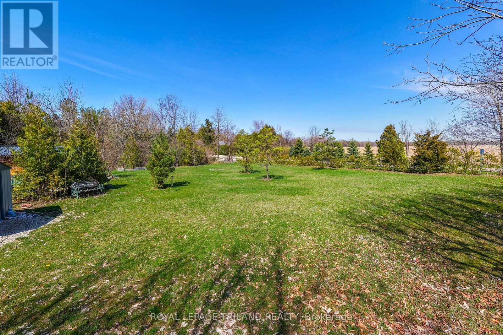 33714 Pavilion Road, Bluewater, Ontario  N0M 1G0 - Photo 17 - X13682228