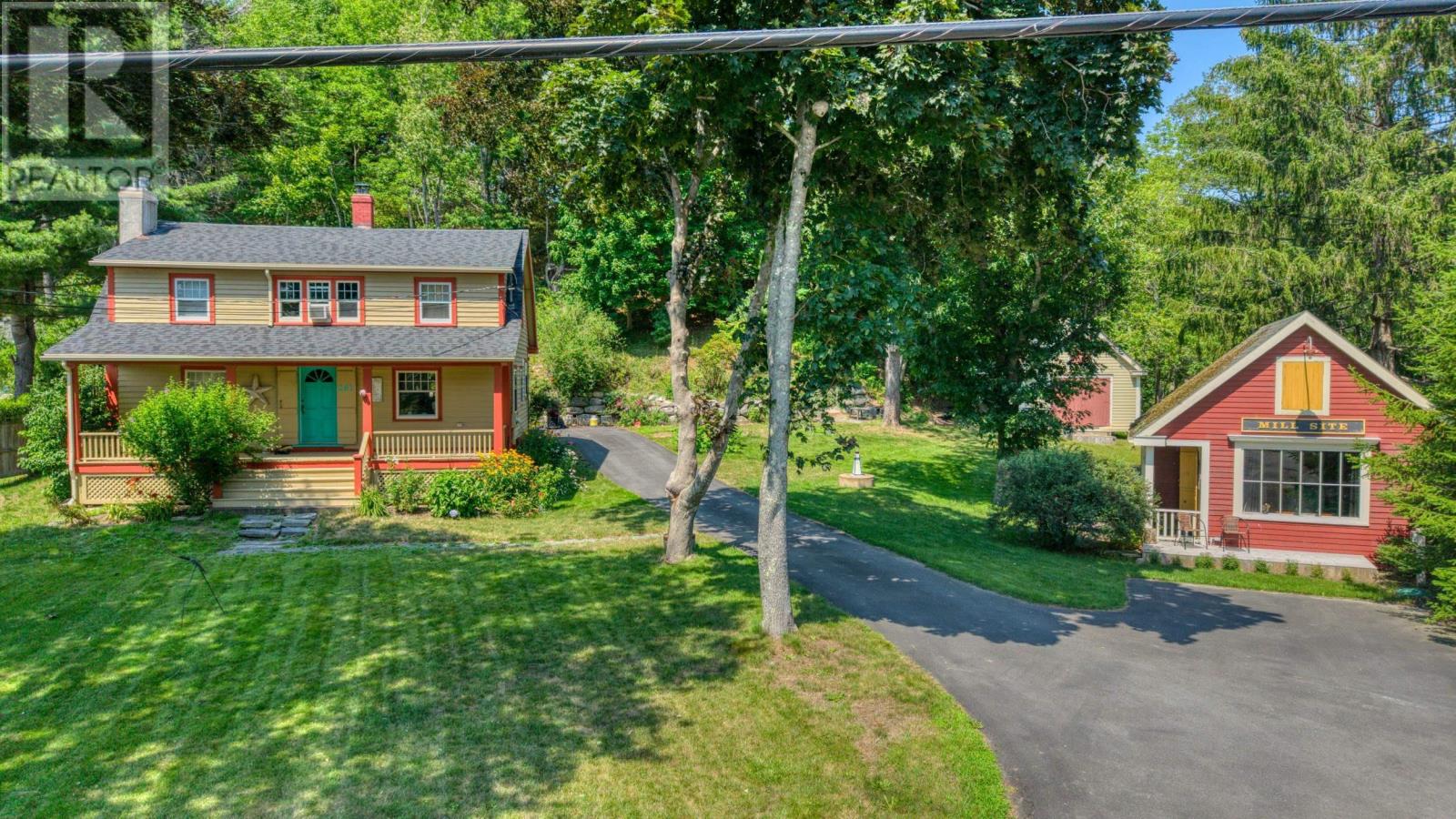 261 Edgewater Street, Mahone Bay, Nova Scotia  B0J 2E0 - Photo 5 - 202620321