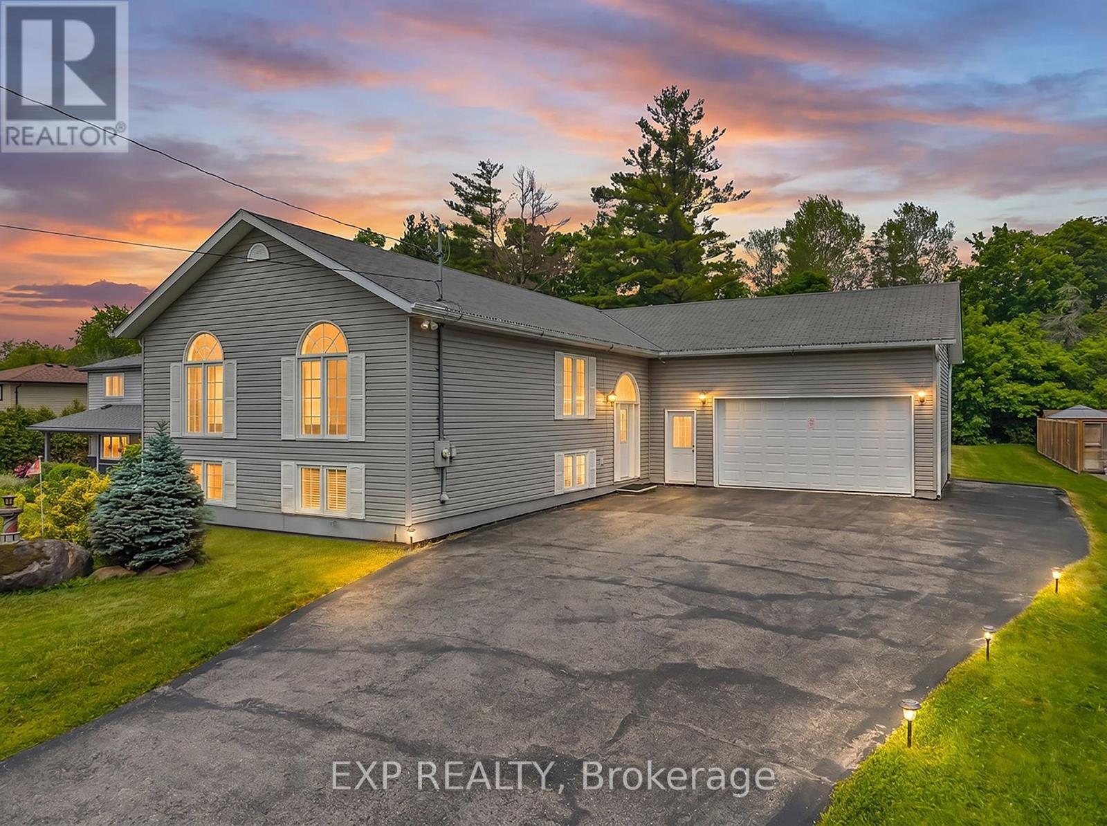 21 SUNNIDALE BOULEVARD, Georgina, Ontario