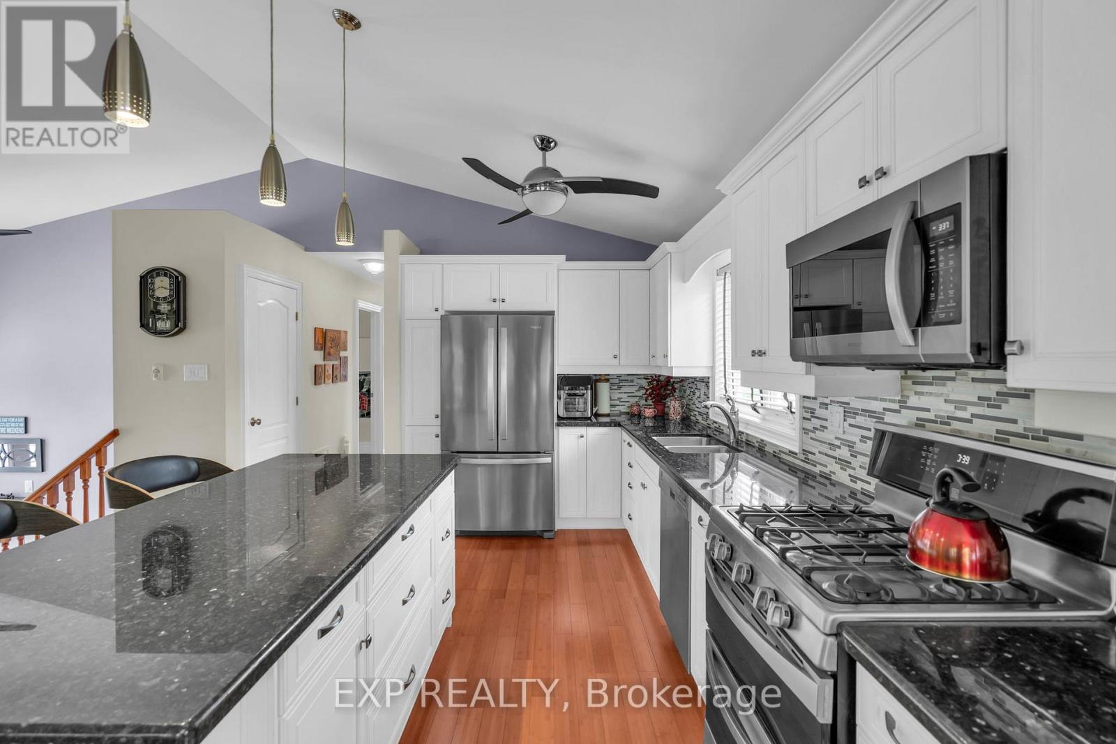 21 Sunnidale Boulevard, Georgina, Ontario  L0E 1L0 - Photo 10 - N13682236