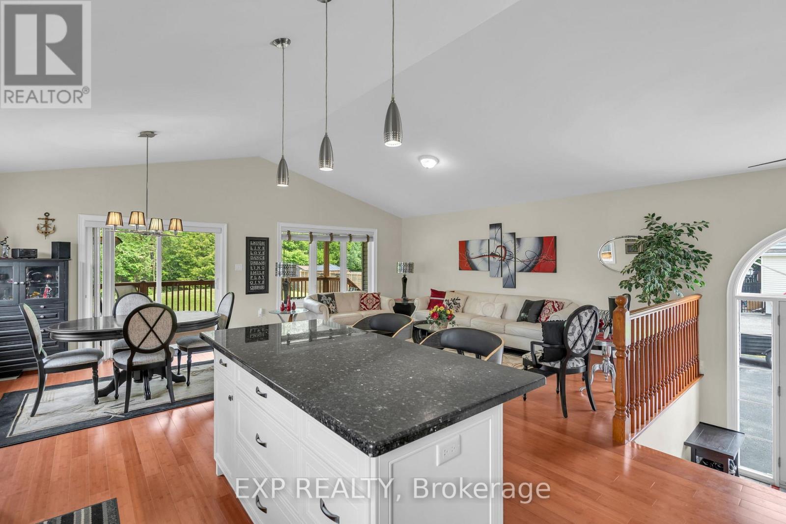 21 Sunnidale Boulevard, Georgina, Ontario  L0E 1L0 - Photo 11 - N13682236