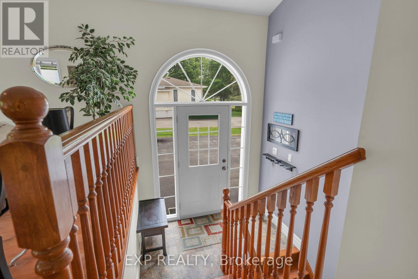 21 Sunnidale Boulevard, Georgina, Ontario  L0E 1L0 - Photo 6 - N13682236