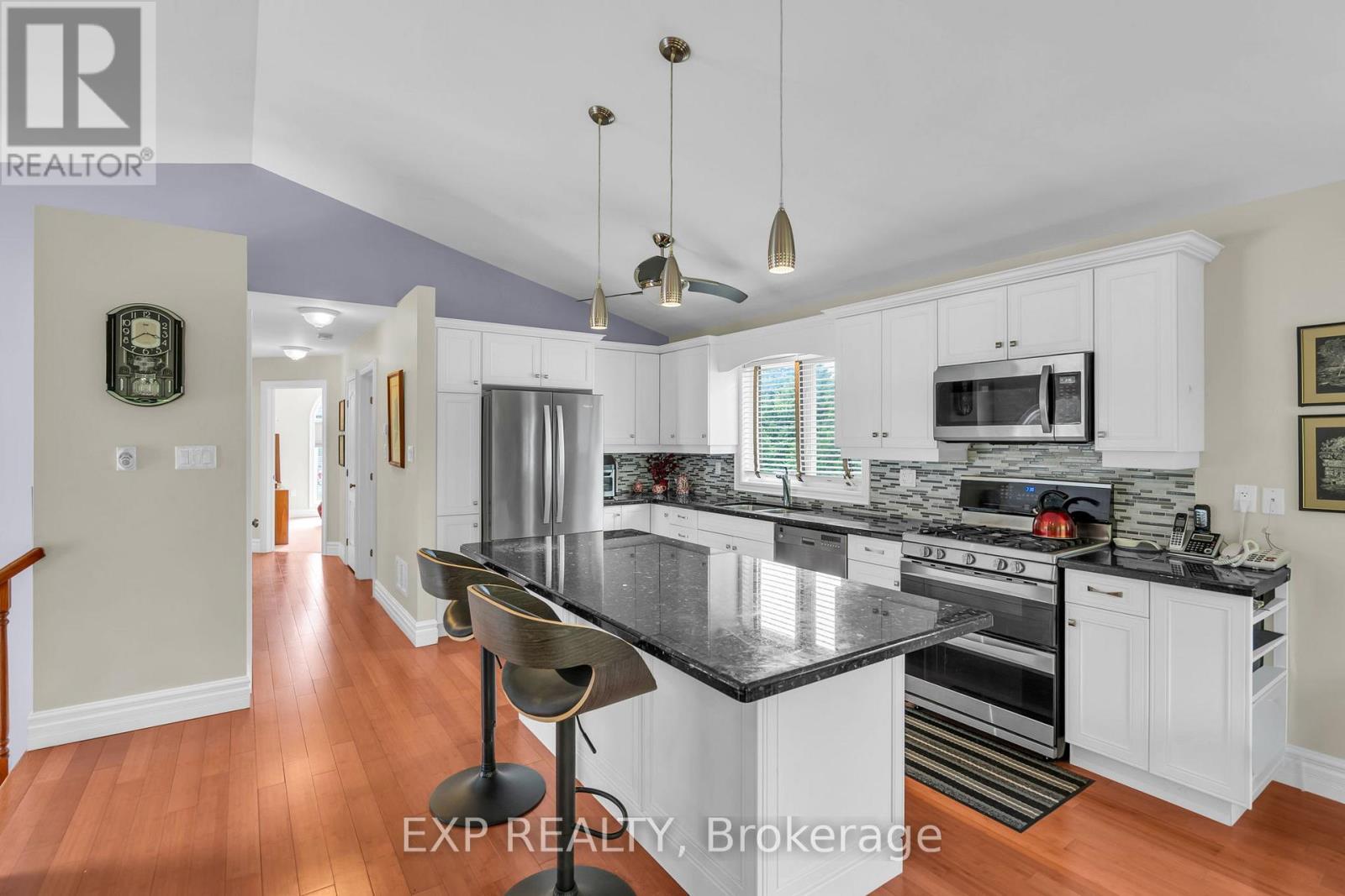 21 Sunnidale Boulevard, Georgina, Ontario  L0E 1L0 - Photo 9 - N13682236