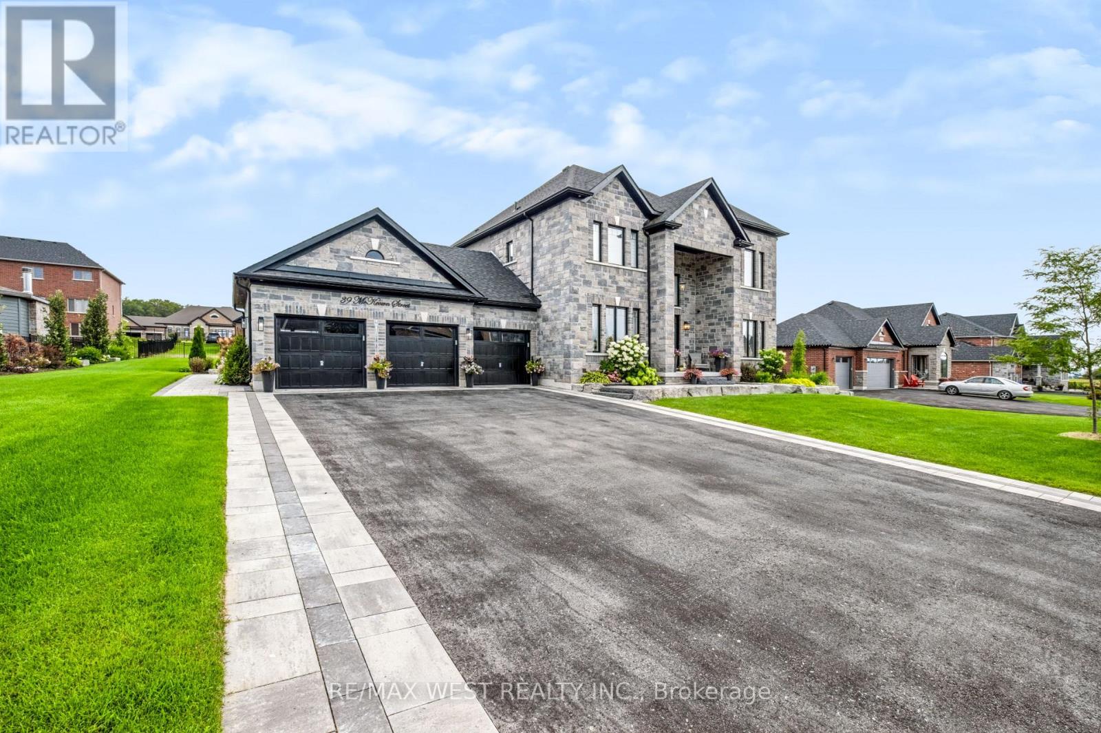 39 Mckeown Street, Essa (Thornton), Ontario  L0L 2N0 - Photo 2 - N13682266